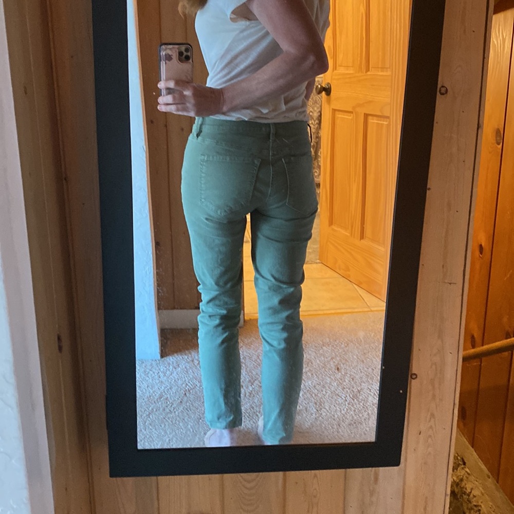 LOFT skinny Crop - Picture 3 of 6